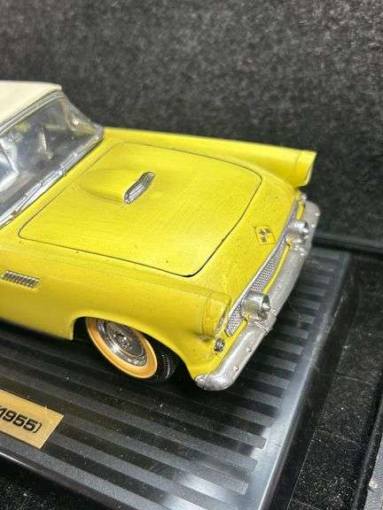 La Ford Thunderbird 1955 miniature de Dinky Matchbox au 1/43e