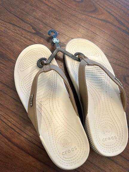 New! Ladies Crocs