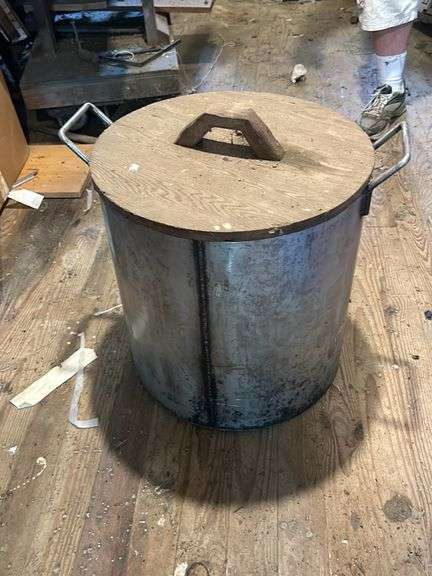 Super nice Stainless large stewpot