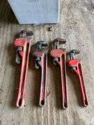 Lot pipe wrenches