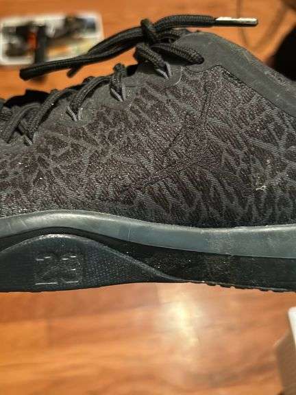 Size 11 Nike Air -good shape