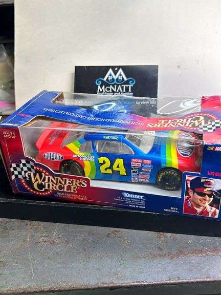 1:24th scale DIECAST Jeff Gordon car