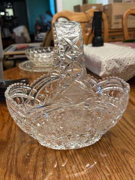Gorgeous crystal glass basket