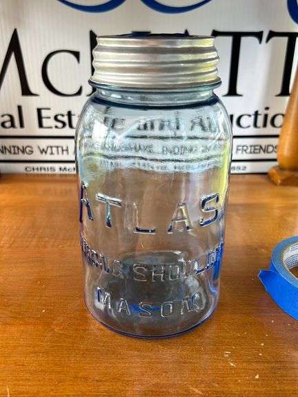 Very RARE ATLAS BLUE Block letter Strong  Shoulder quart