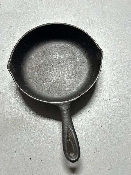 #5 cast iron skillet