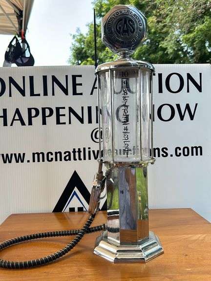 Nice Liquor Decanter Gas Pump