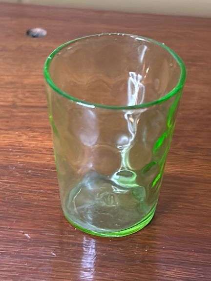 Uranium depression snuff glass jar -shot glass -RARE