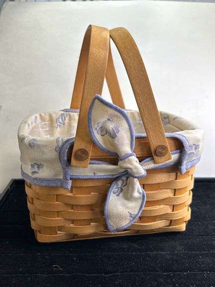 1999 Longaberger basket