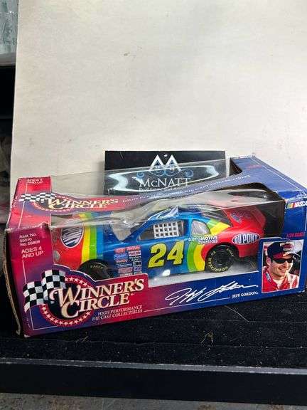 1:24th scale DIECAST Jeff Gordon car