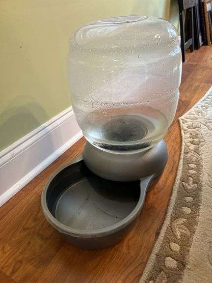 Automatic pet Waterer