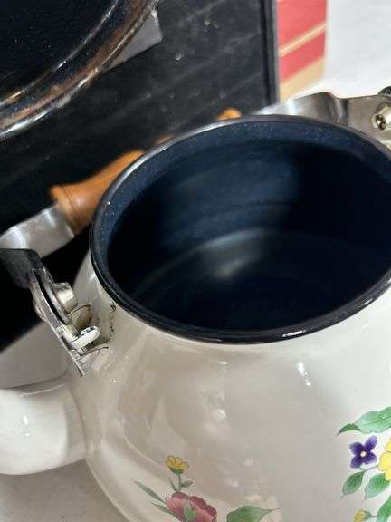 Nice Enamel kettle