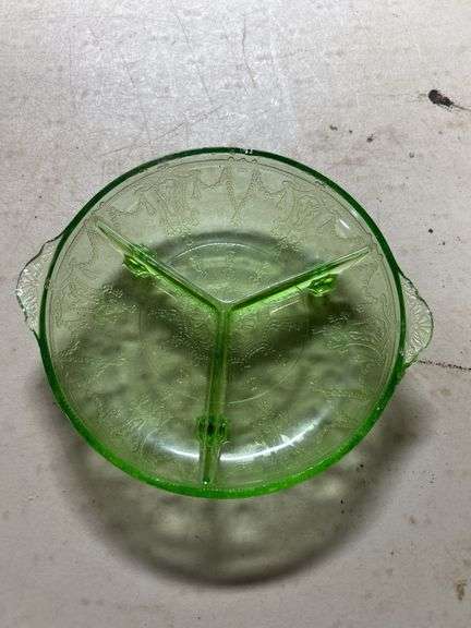 Uranium Depression divided tray