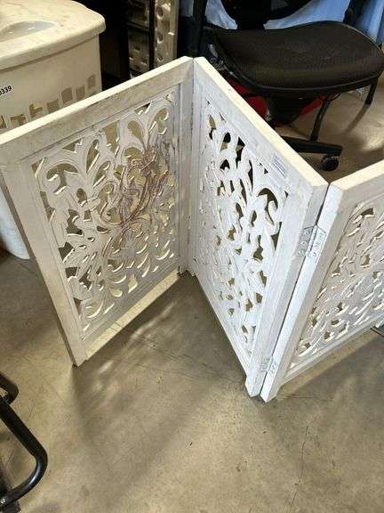 Nice ornate divider gate