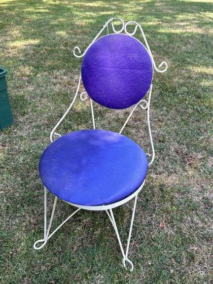 Wrought iron vanity chair