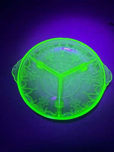 Uranium Depression divided tray