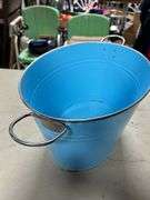 Nice metal tub