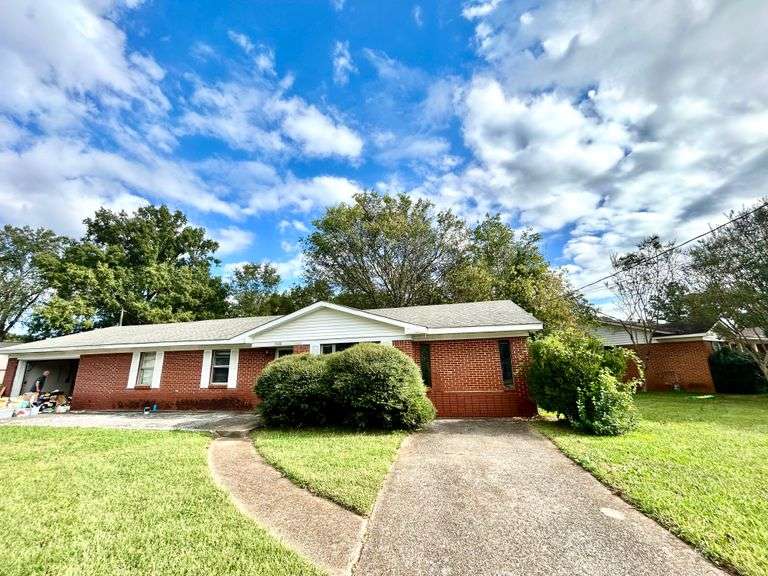 ESTATE OF THE LATE Randall Keith Poe -Brick home on corner lot in Huntsville AL.