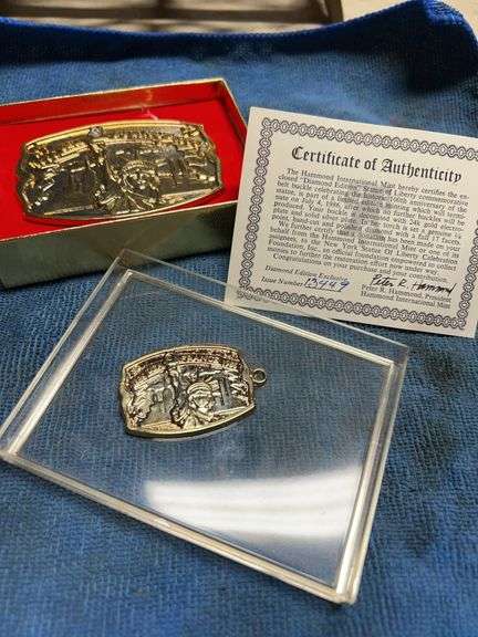 Hammond international diamond edition Statue of Liberty commemorative belt buckle with COA ￼ and mat