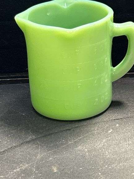 Nice Jadeite measuring cup