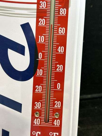 Nice metal Pabst Blue Ribbon working Thermometer