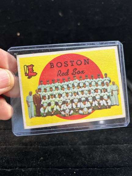 1959 Topps baseball card featuring the Boston Red Sox team.