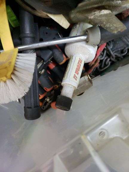 Tote full brushes/hammer/see pics