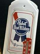 Nice metal Pabst Blue Ribbon working Thermometer