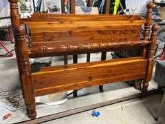 Murphy Cedar Full sized bed with rails