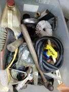 Tote full brushes/hammer/see pics