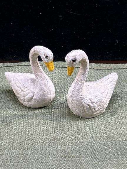 Cast iron pair of swans