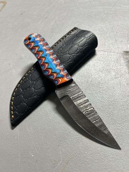 Damascus knife with sheath
