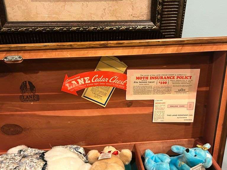 Nice Lane cedar chest