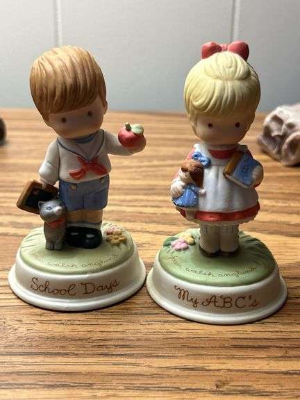Beautiful 1986 Avon Figurines