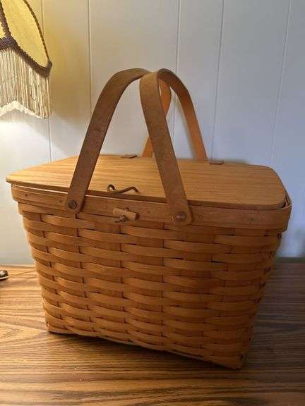 1998 Longaberger Picnic Pie basket