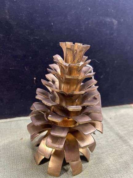 Neat Brass Pine comb