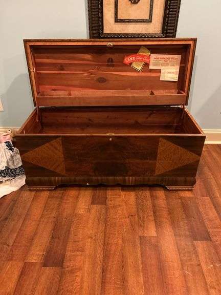 Nice Lane cedar chest