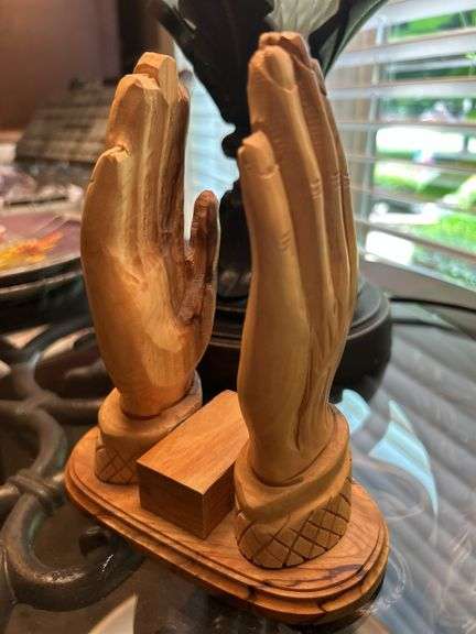 Figurine Handmade Praying Hands. Olive Wood Jeries Facouseh Holy Land Bethlehem