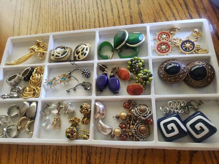 Tray of jewelry