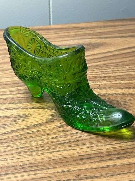 Pinwheel Green glass slipper