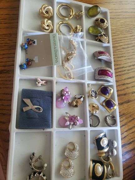 Tray of jewelry