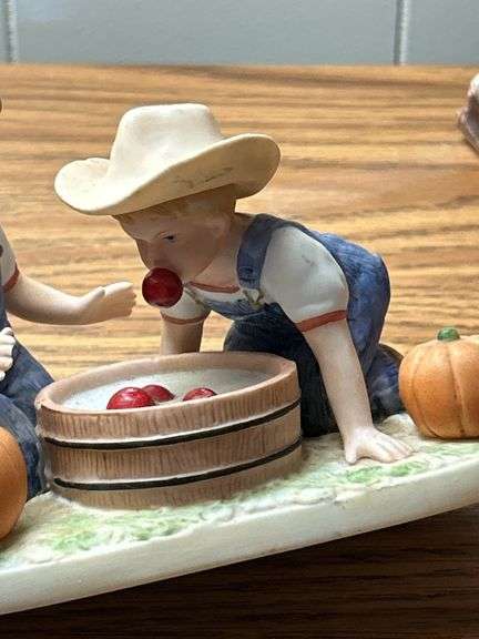 Denim days figurine