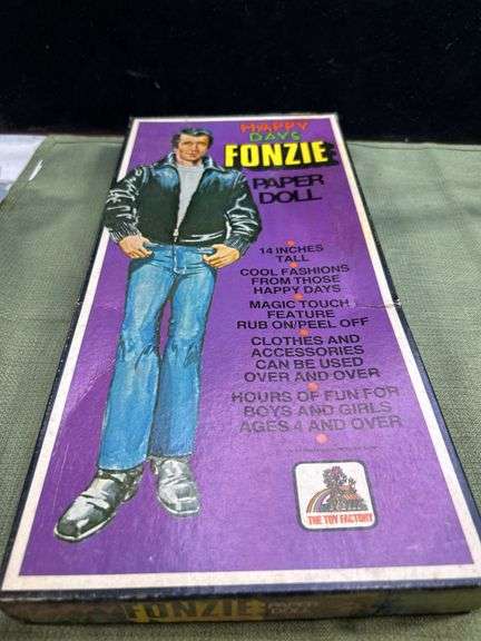 1976 Happy Days Fonzie Paper doll in orig box