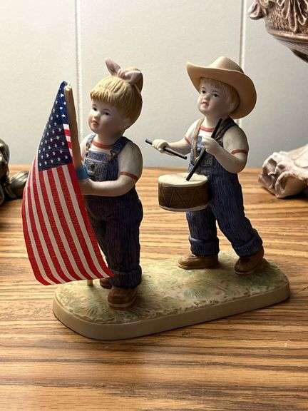 Denim days figurine