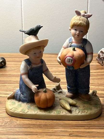 Denim days figurine