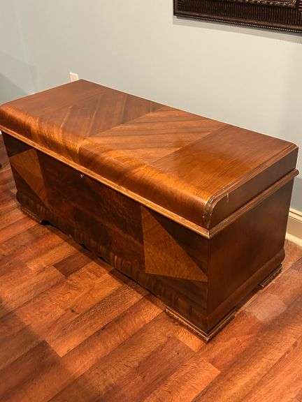 Nice Lane cedar chest