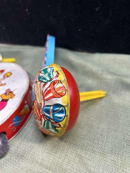 Good lot of old Tin litho noisemakers/party toys