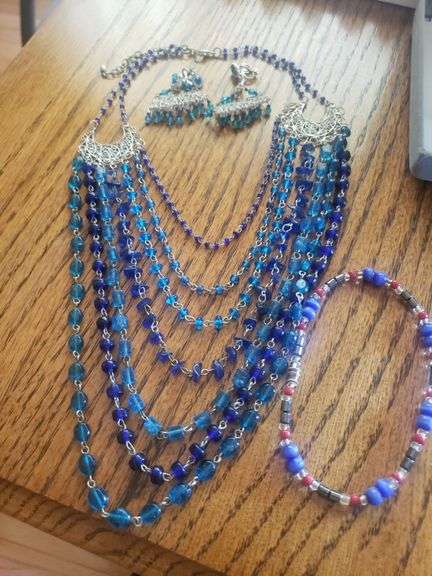 Beaded necklace/ earrings &bracelet