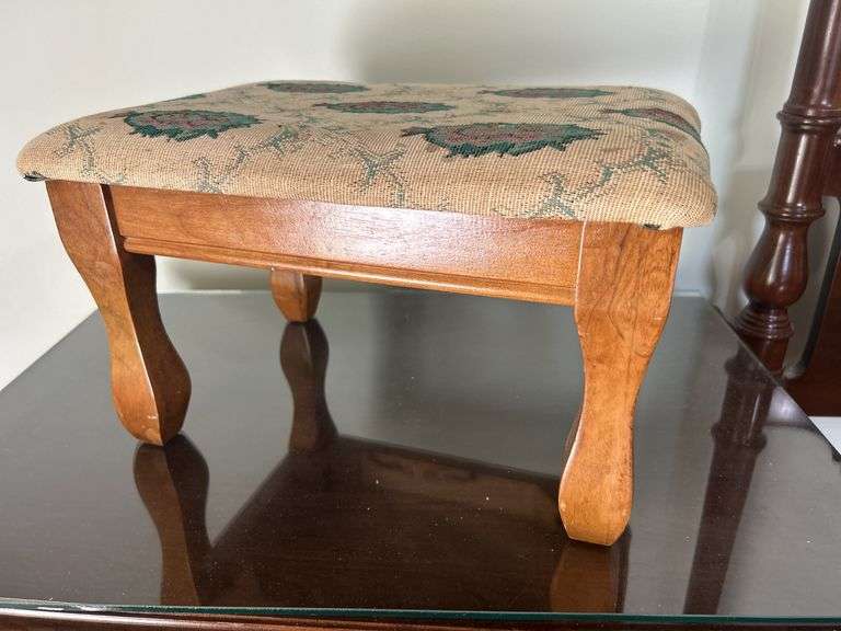 Nice stool - McNatt Real Estate