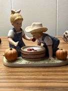 Denim days figurine