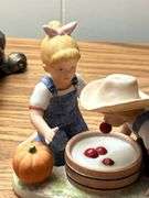 Denim days figurine